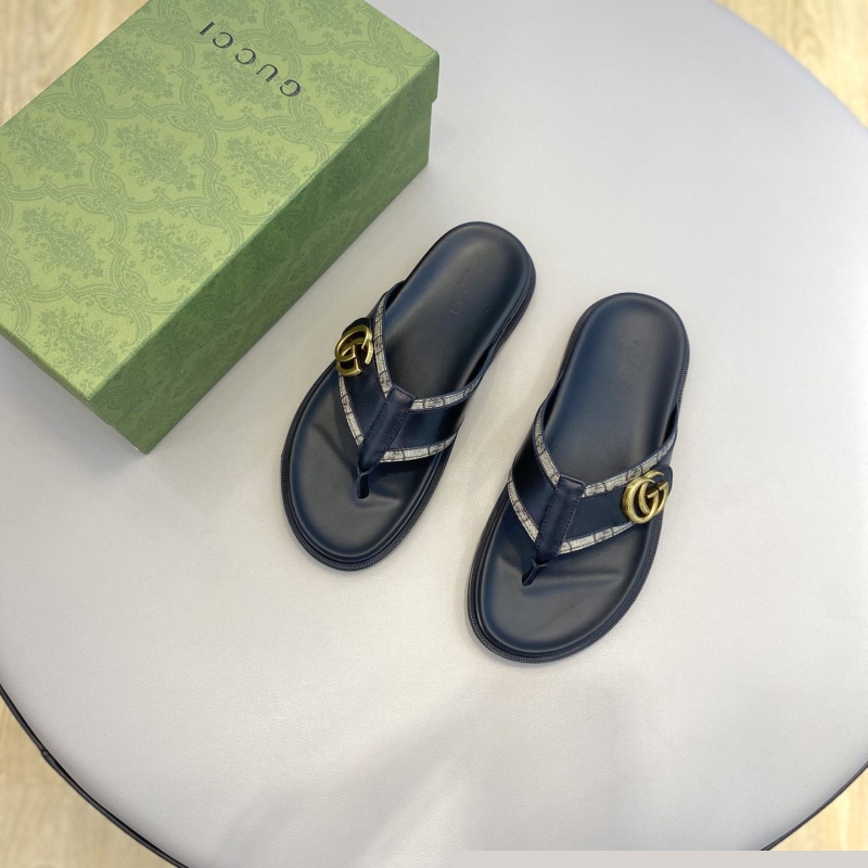 G*u*i slippers